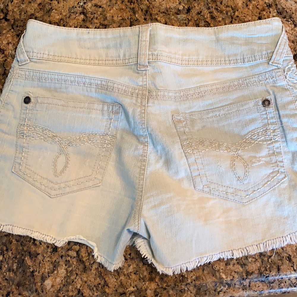 Shorts - Picture 2 of 5